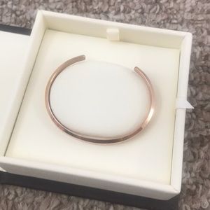 Daniel Wellington rose gold cuff